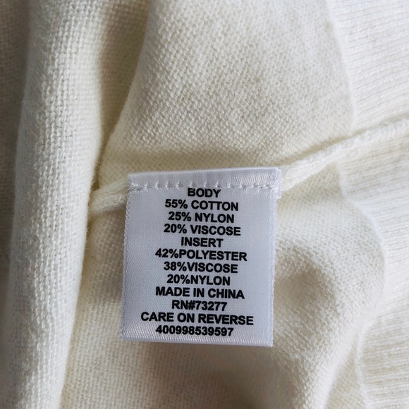 Elle Turtleneck Top With Lace Detail - Picture 5 of 6